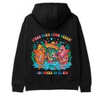 PERO MIRA CÓMO BEBEN LOS PECES EN EL RÍO.