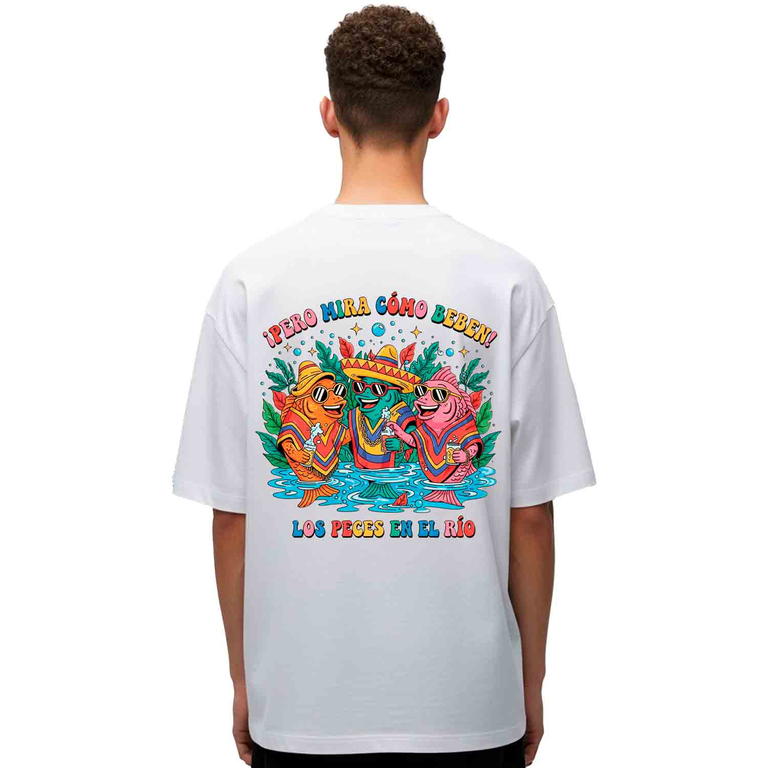 PERO MIRA CÓMO BEBEN LOS PECES EN EL RÍO.