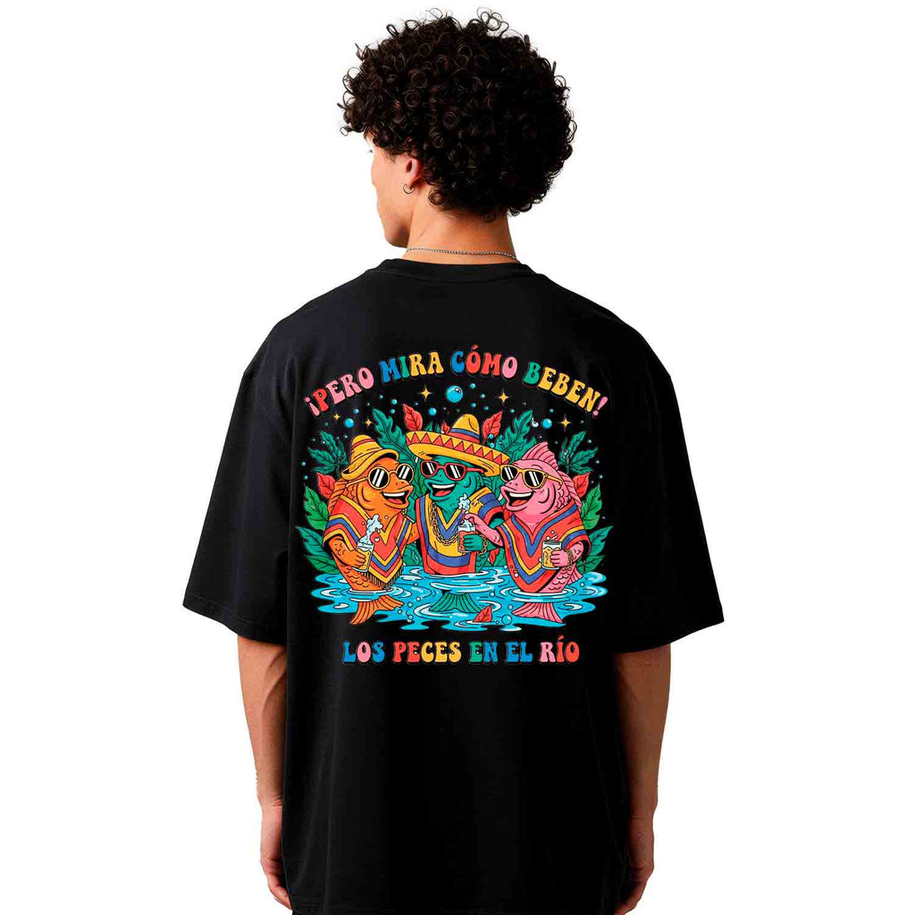 PERO MIRA CÓMO BEBEN LOS PECES EN EL RÍO.