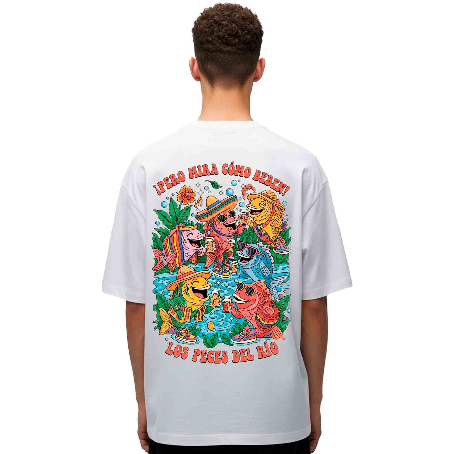 PERO MIRA CÓMO BEBEN LOS PECES EN EL RÍO.